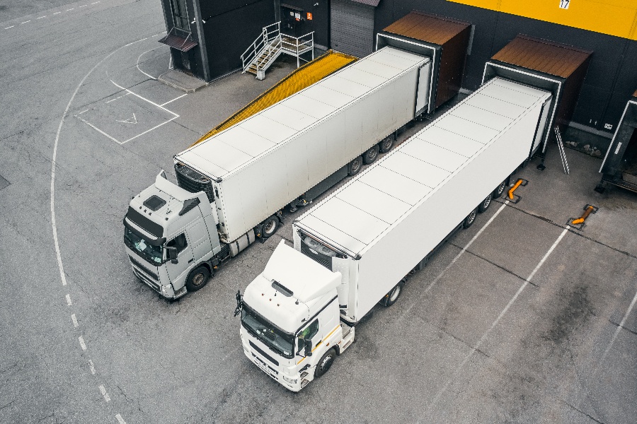 trucks-in-the-distribution-hub-2021-10-22-06-35-08-utc-1-1